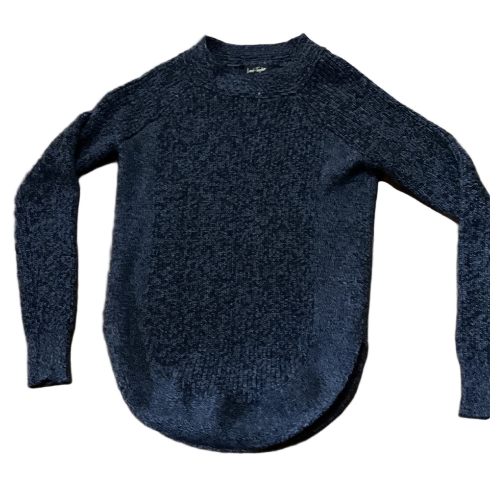 Lord & Taylor Elegant Women’s Blue Sweater